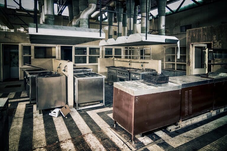 Alte Hotelküche vor Sanierung